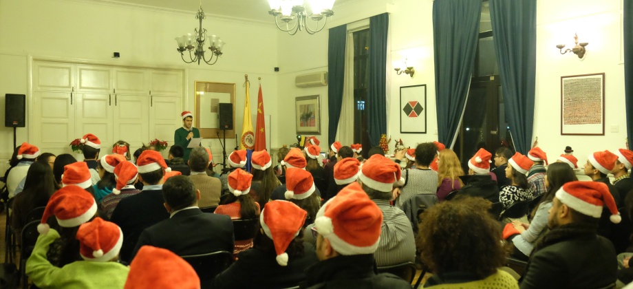 Embajada de Colombia celebra la Navidad con comunidad residente en Beijing