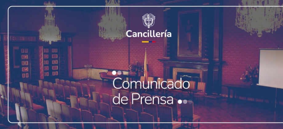 La Embajada de Colombia en la República Popular China y su Sección Consular informan que no prestarán servicio el 25 de diciembre de 2024 debido al festivo colombiano de la Navidad.  Igualmente, la Embajada y Sección Consular no prestarán servicio el 1 de enero en ocasión al feriado del Año Nuevo Calendario en la República Popular China.